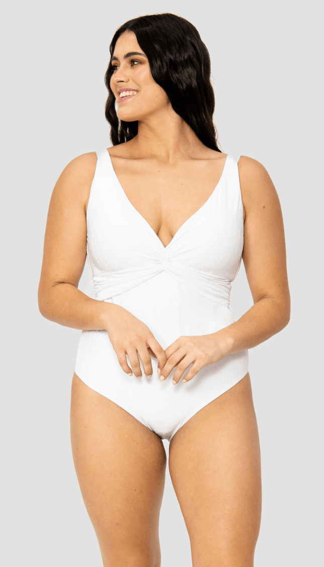 Traje de Baño Completo Blanco Control Abdominal Alma Viajera - Bari, los mejores trajes de baño y Bikinis. Diseño y tecnología juntos.
