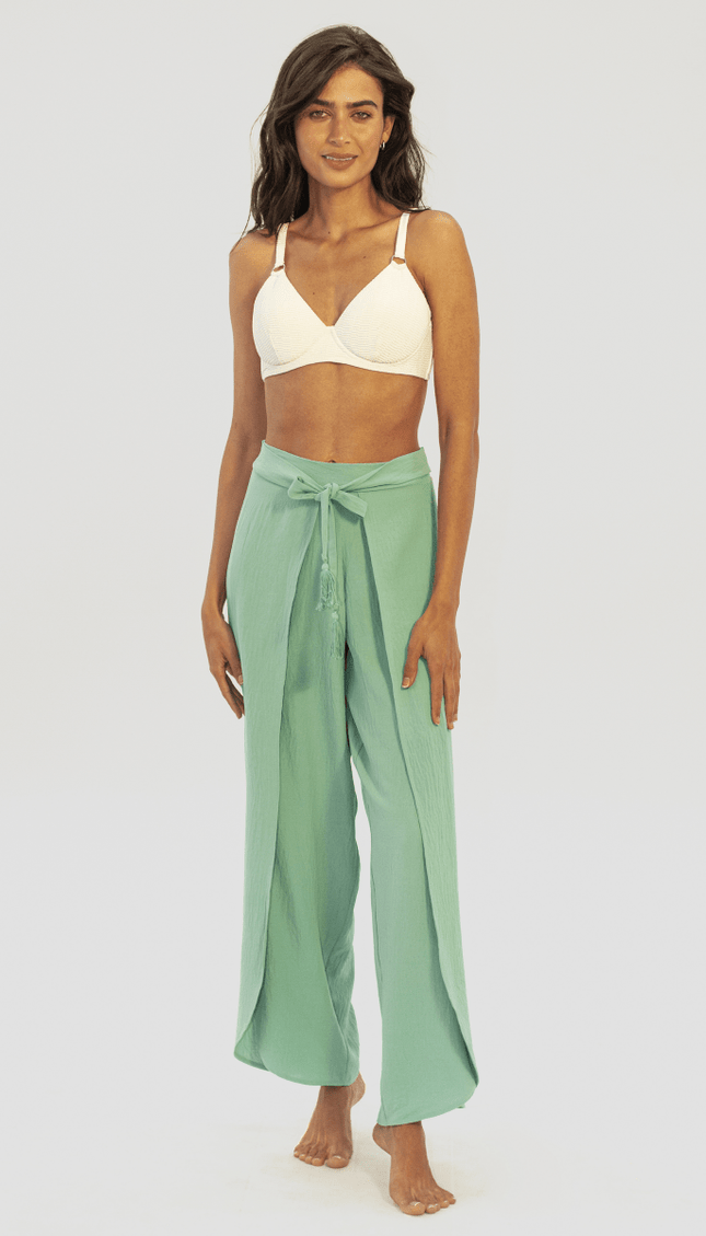 Pantalón Verde Aurora - Bari, los mejores trajes de baño y Bikinis. Diseño y tecnología juntos.