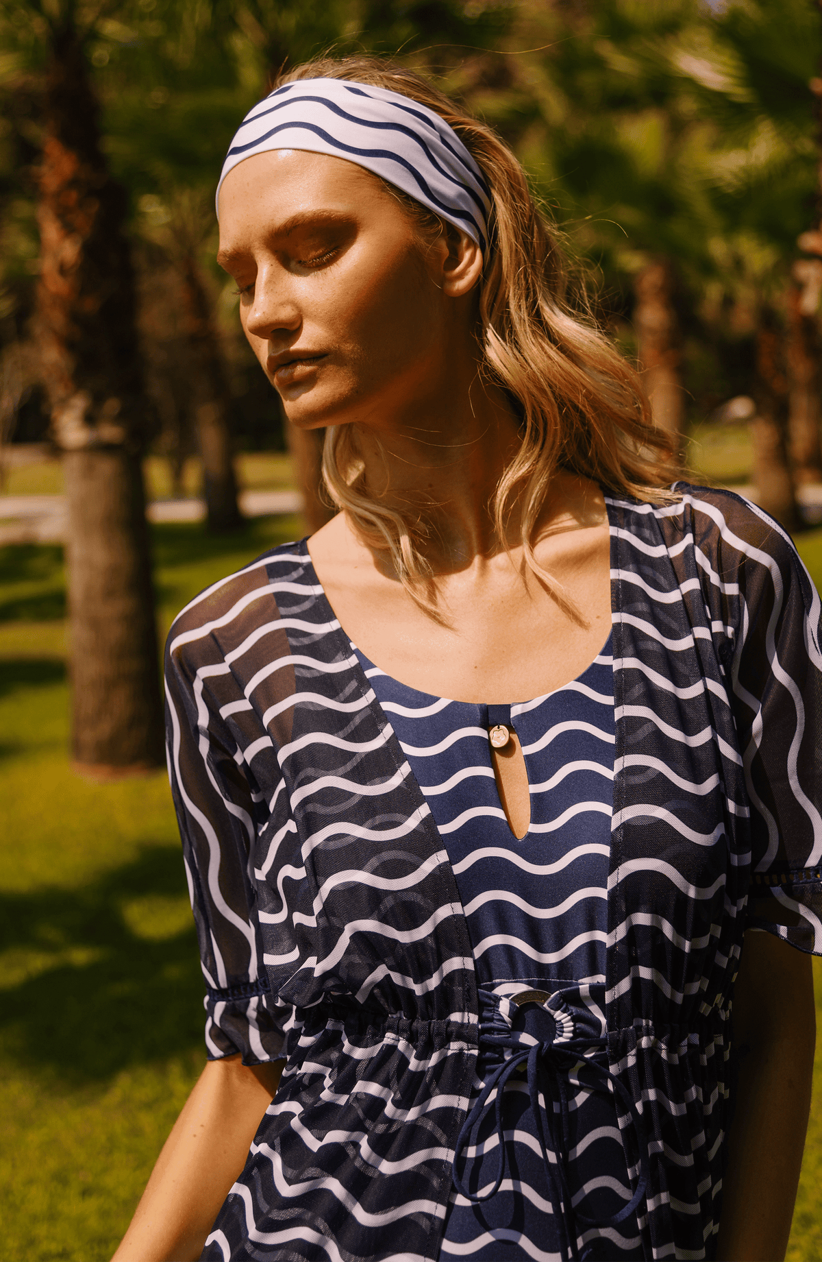 Bandana OLas Blanca, Colección ODISEA - Bari, los mejores trajes de baño y Bikinis. Diseño y tecnología juntos.