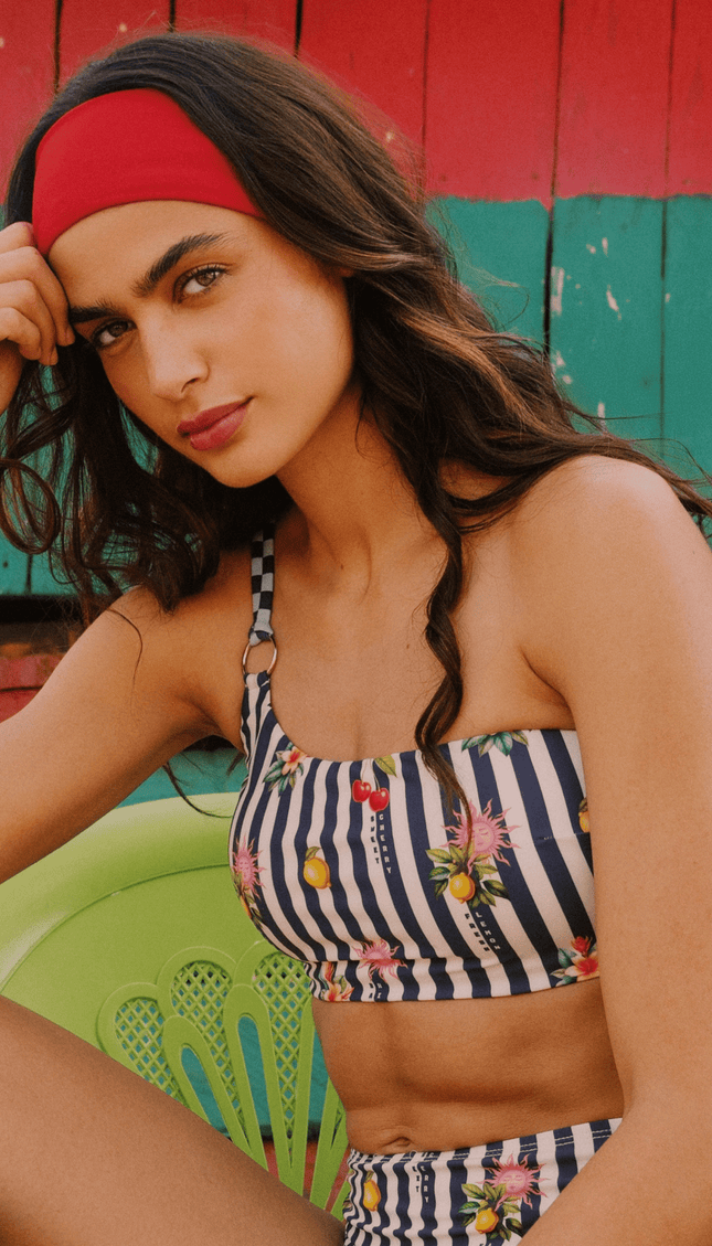Bandana Roja, Colección Alma Frutal - Bari, los mejores trajes de baño y Bikinis. Diseño y tecnología juntos.