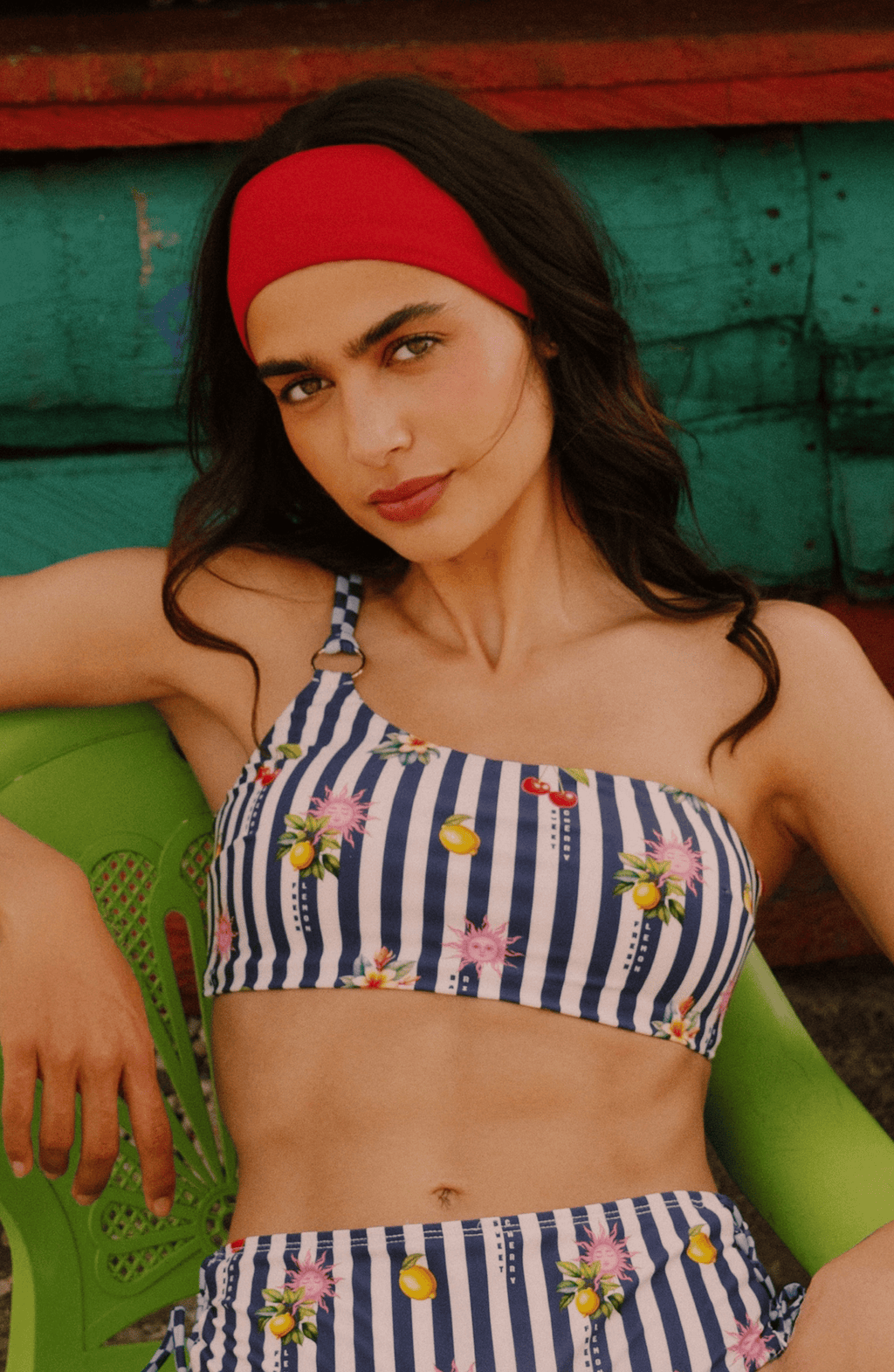 Bandana Roja, Colección Alma Frutal - Bari, los mejores trajes de baño y Bikinis. Diseño y tecnología juntos.