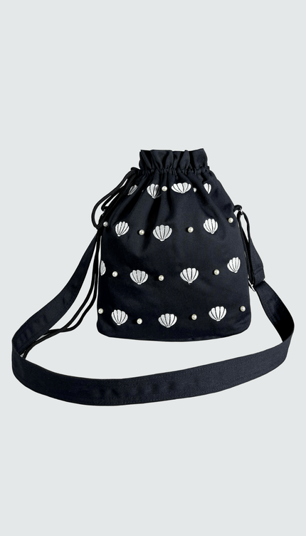 Bolsa Negra Bordado y perlas, Colección Limoncello - Bari, los mejores trajes de baño y Bikinis. Diseño y tecnología juntos.
