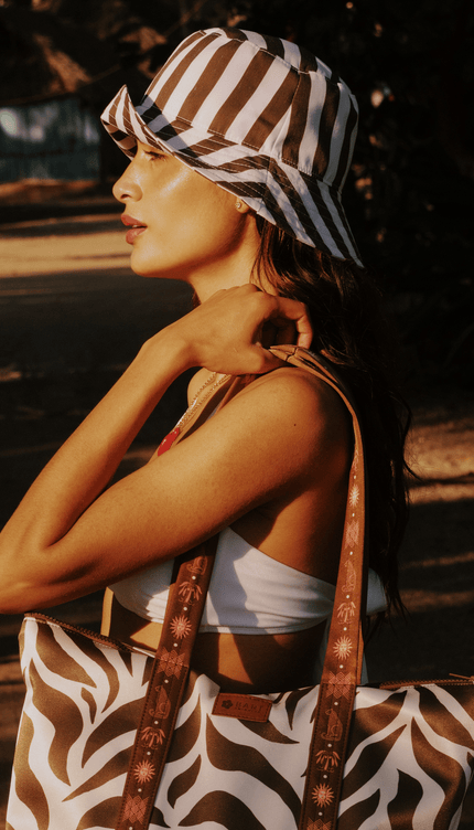 Bucket Hat , Colección ODISEA - Bari, los mejores trajes de baño y Bikinis. Diseño y tecnología juntos.