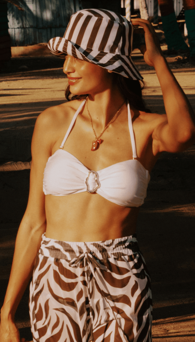 Bucket Hat , Colección ODISEA - Bari, los mejores trajes de baño y Bikinis. Diseño y tecnología juntos.