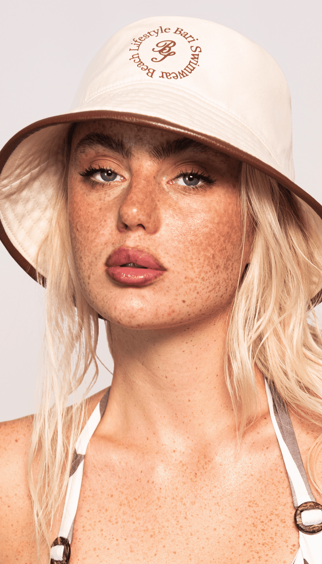 Bucket Hat , Colección ODISEA - Bari, los mejores trajes de baño y Bikinis. Diseño y tecnología juntos.