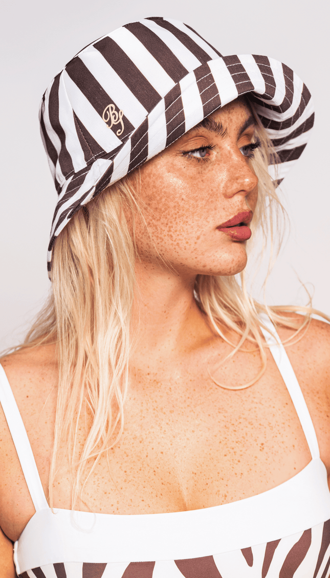 Bucket Hat , Colección ODISEA - Bari, los mejores trajes de baño y Bikinis. Diseño y tecnología juntos.