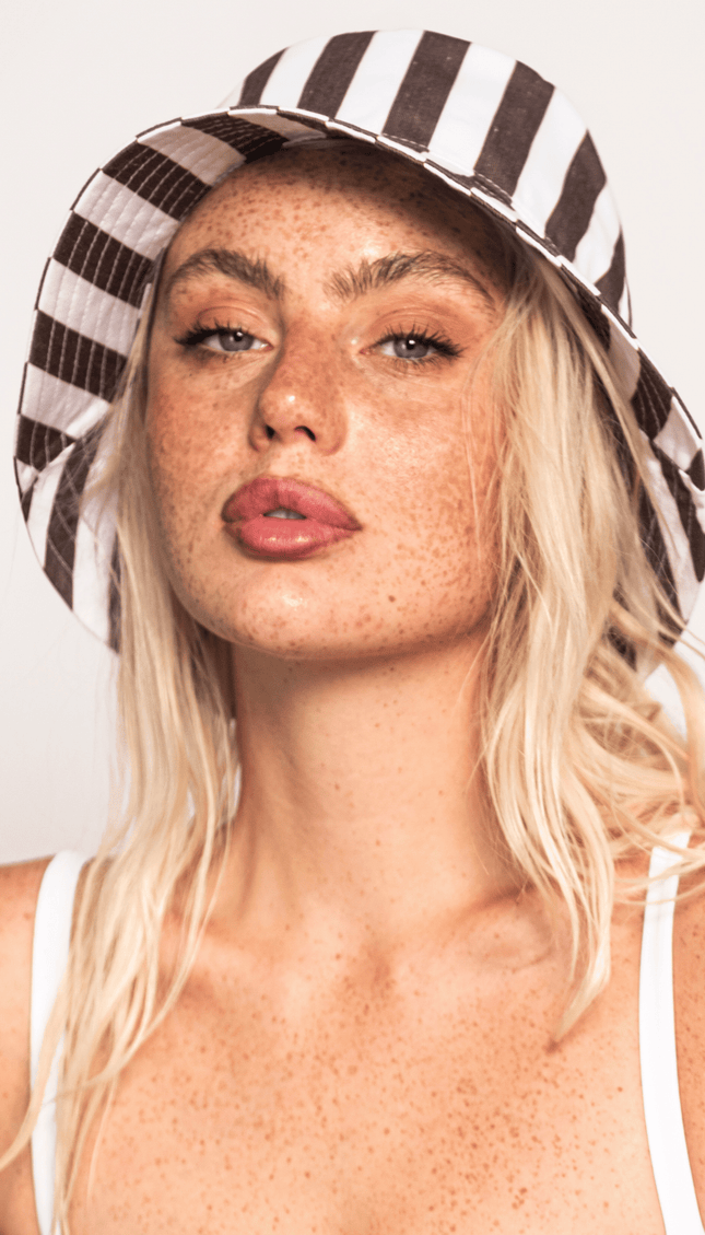 Bucket Hat , Colección ODISEA - Bari, los mejores trajes de baño y Bikinis. Diseño y tecnología juntos.