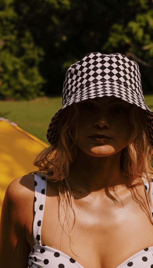 Bucket Hat Cuadros, Colección Limoncello - Bari, los mejores trajes de baño y Bikinis. Diseño y tecnología juntos.