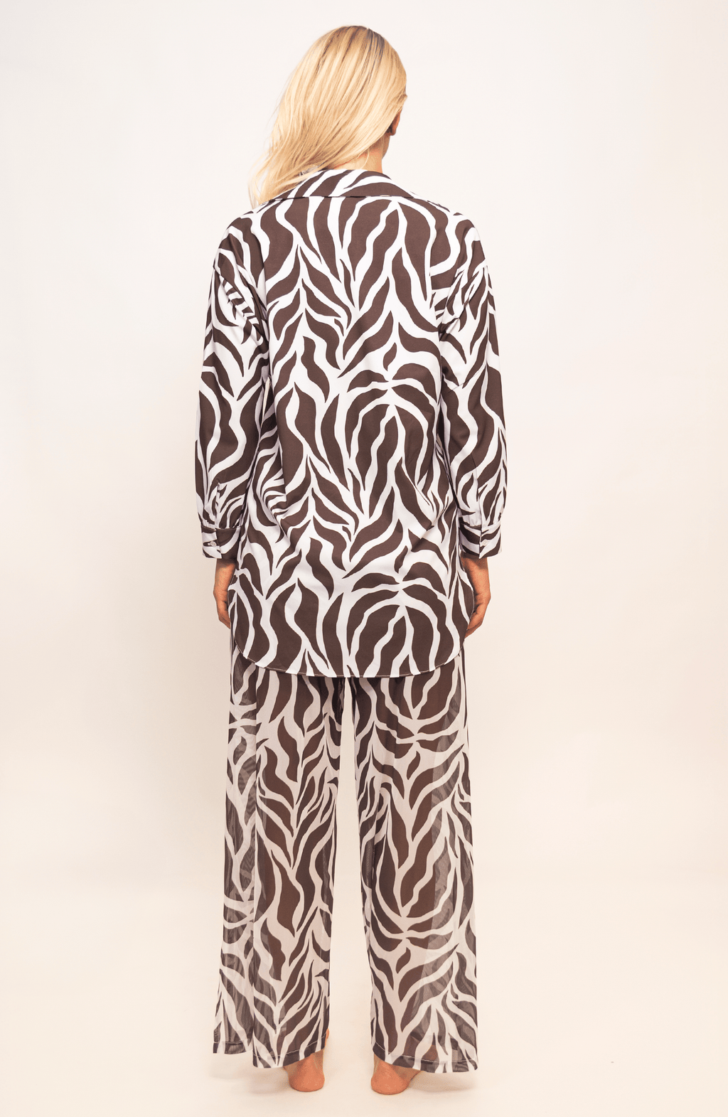 Camisa Manga Larga Animal Print, Colección ODISEA - Bari, los mejores trajes de baño y Bikinis. Diseño y tecnología juntos.