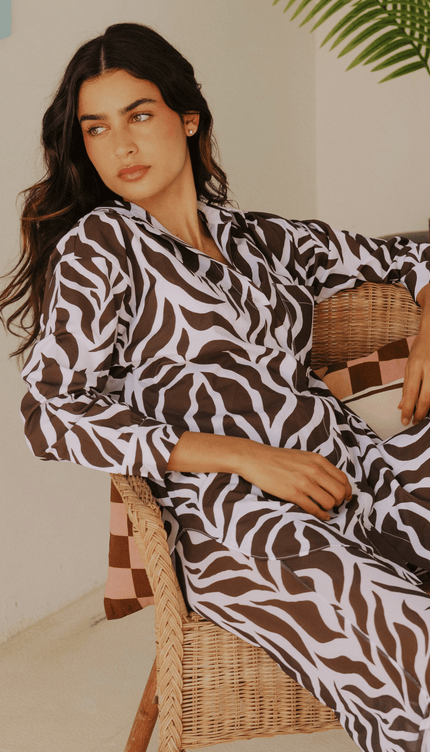 Camisa Manga Larga Animal Print, Colección ODISEA - Bari, los mejores trajes de baño y Bikinis. Diseño y tecnología juntos.