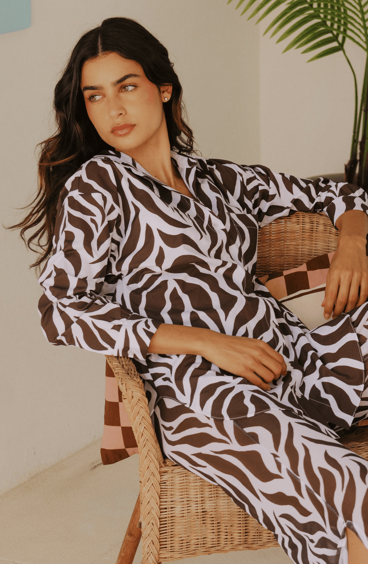 Camisa Manga Larga Animal Print, Colección ODISEA - Bari, los mejores trajes de baño y Bikinis. Diseño y tecnología juntos.