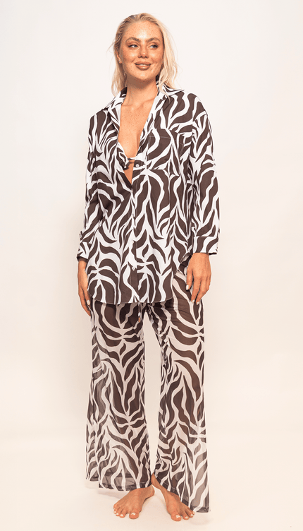 Camisa Manga Larga Animal Print, Colección ODISEA - Bari, los mejores trajes de baño y Bikinis. Diseño y tecnología juntos.