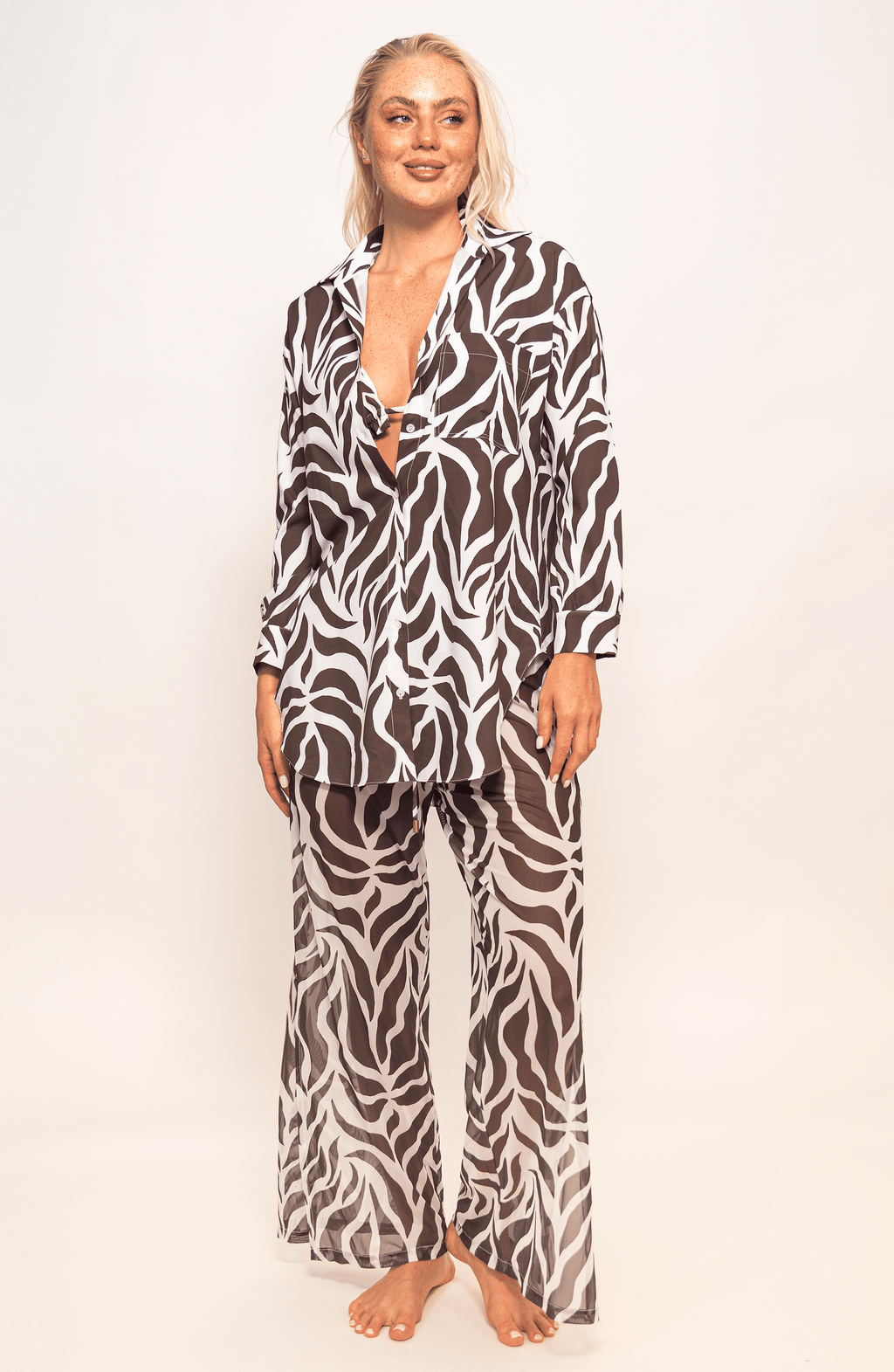 Camisa Manga Larga Animal Print, Colección ODISEA - Bari, los mejores trajes de baño y Bikinis. Diseño y tecnología juntos.