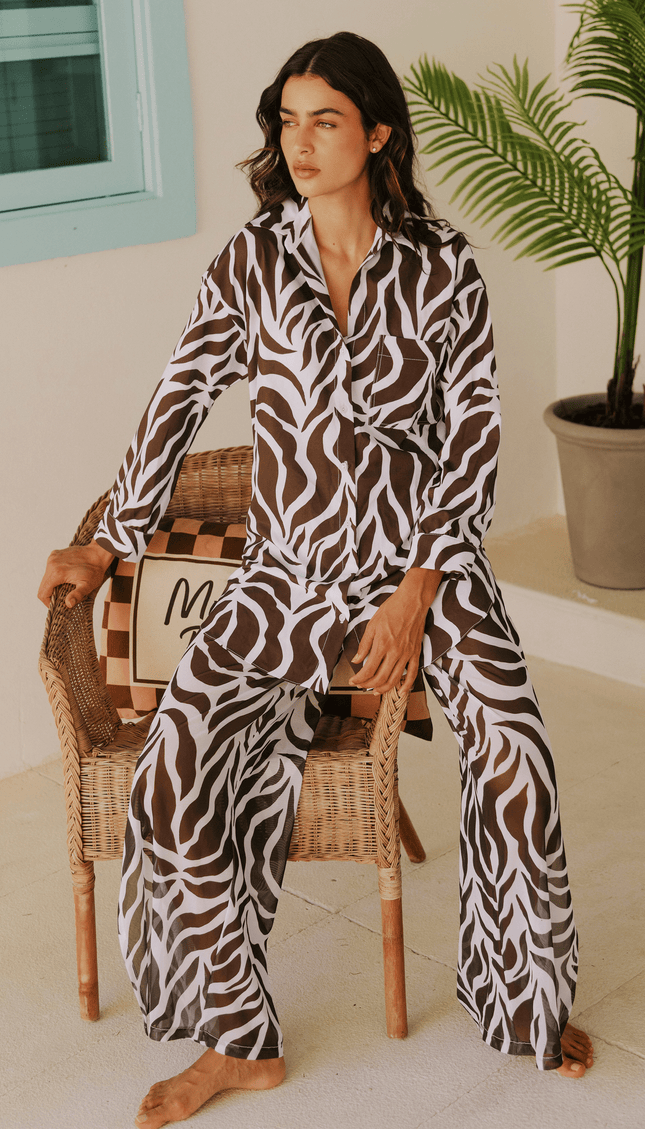 Camisa Manga Larga Animal Print, Colección ODISEA - Bari, los mejores trajes de baño y Bikinis. Diseño y tecnología juntos.