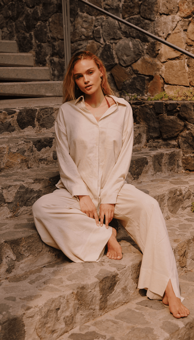 Camisa Manga Larga Arena Lino, Colección Limoncello - Bari, los mejores trajes de baño y Bikinis. Diseño y tecnología juntos.