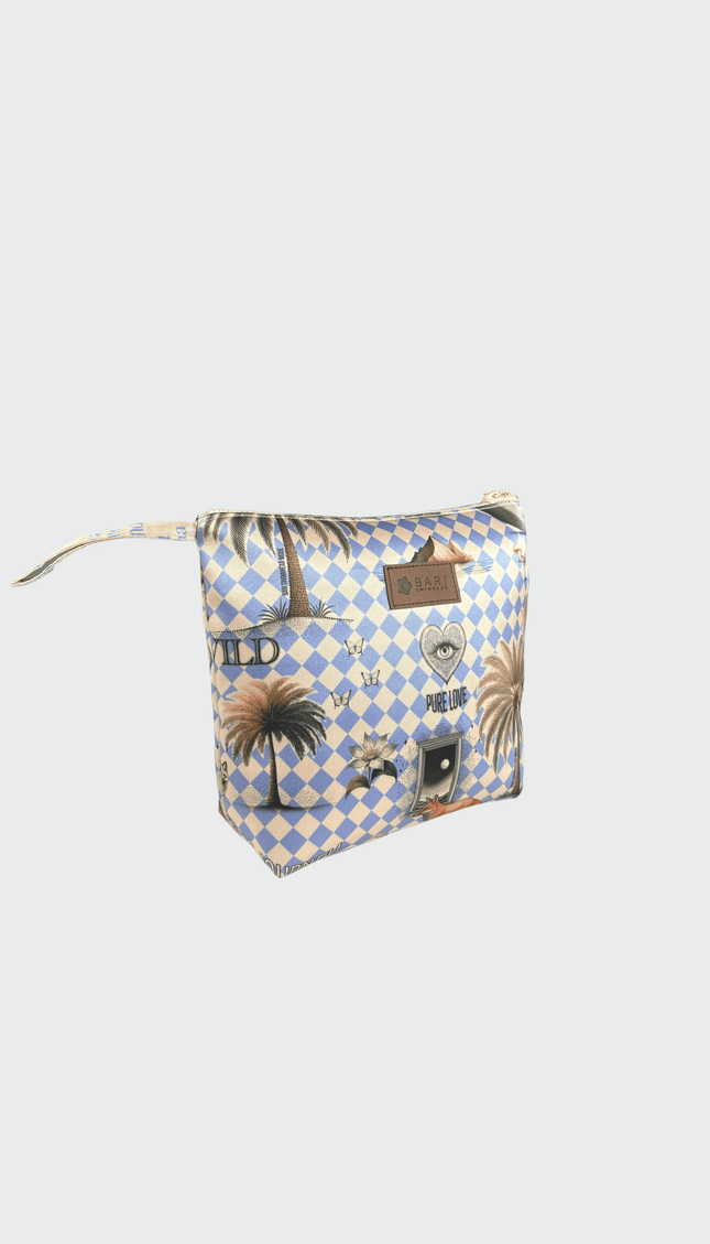 Cosmetiquera Mystic Journey, Colección Pacifico - Bari, los mejores trajes de baño y Bikinis. Diseño y tecnología juntos.