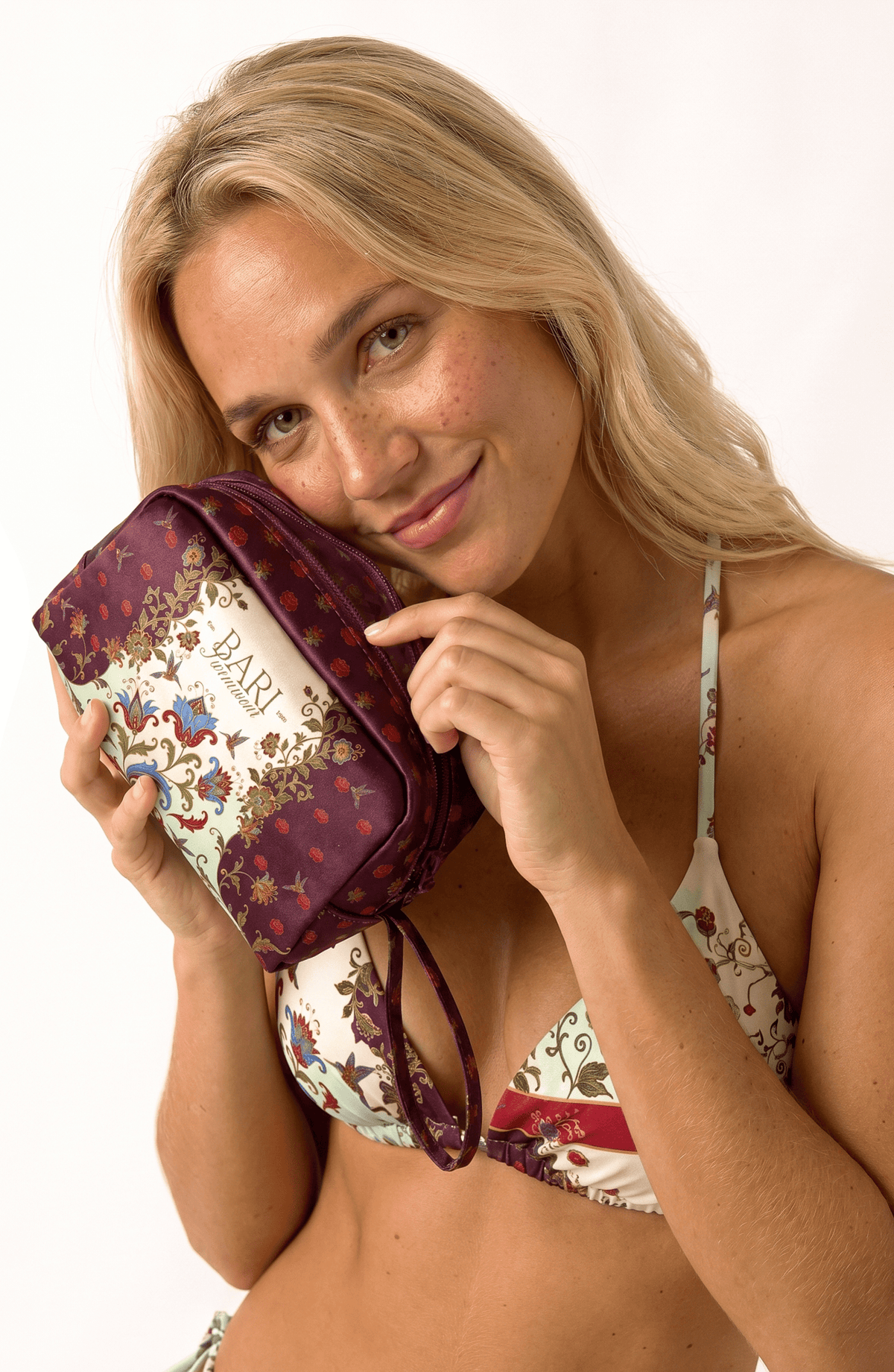 Cosmetiquera Paisley , Colección ODISEA - Bari, los mejores trajes de baño y Bikinis. Diseño y tecnología juntos.