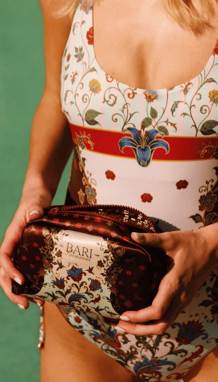 Cosmetiquera Paisley , Colección ODISEA - Bari, los mejores trajes de baño y Bikinis. Diseño y tecnología juntos.