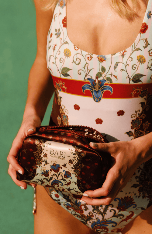 Cosmetiquera Paisley , Colección ODISEA - Bari, los mejores trajes de baño y Bikinis. Diseño y tecnología juntos.