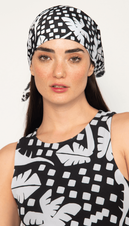 Mascada Estampada Blanco con Negro, Colección Selva de Bari Swimwear - Bari, los mejores trajes de baño y Bikinis. Diseño y tecnología juntos.