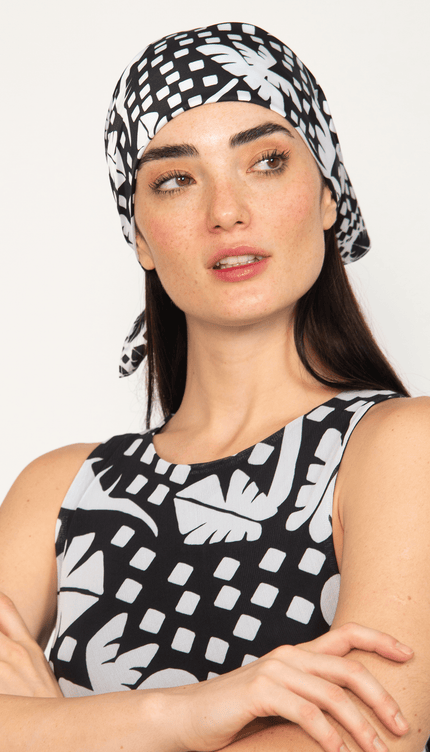 Mascada Estampada Blanco con Negro, Colección Selva de Bari Swimwear - Bari, los mejores trajes de baño y Bikinis. Diseño y tecnología juntos.