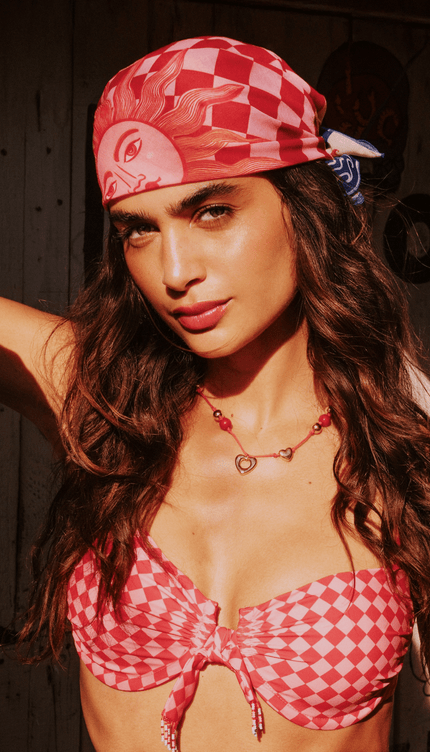 Mascada Estampada Cuadros, Colección Alma Frutal - Bari, los mejores trajes de baño y Bikinis. Diseño y tecnología juntos.