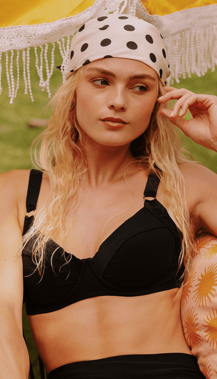 Mascada Estampada Lunares, Colección Pacífico - Bari, los mejores trajes de baño y Bikinis. Diseño y tecnología juntos.