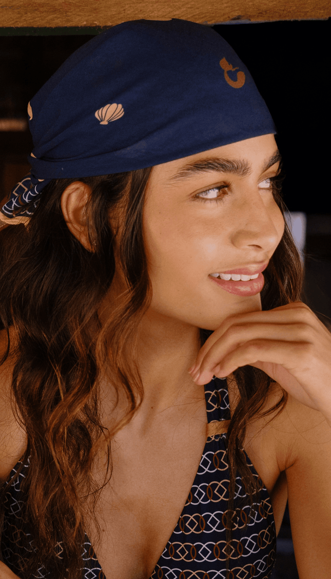 Mascada Estampada Nautical Knots, Colección Alma Frutal - Bari, los mejores trajes de baño y Bikinis. Diseño y tecnología juntos.