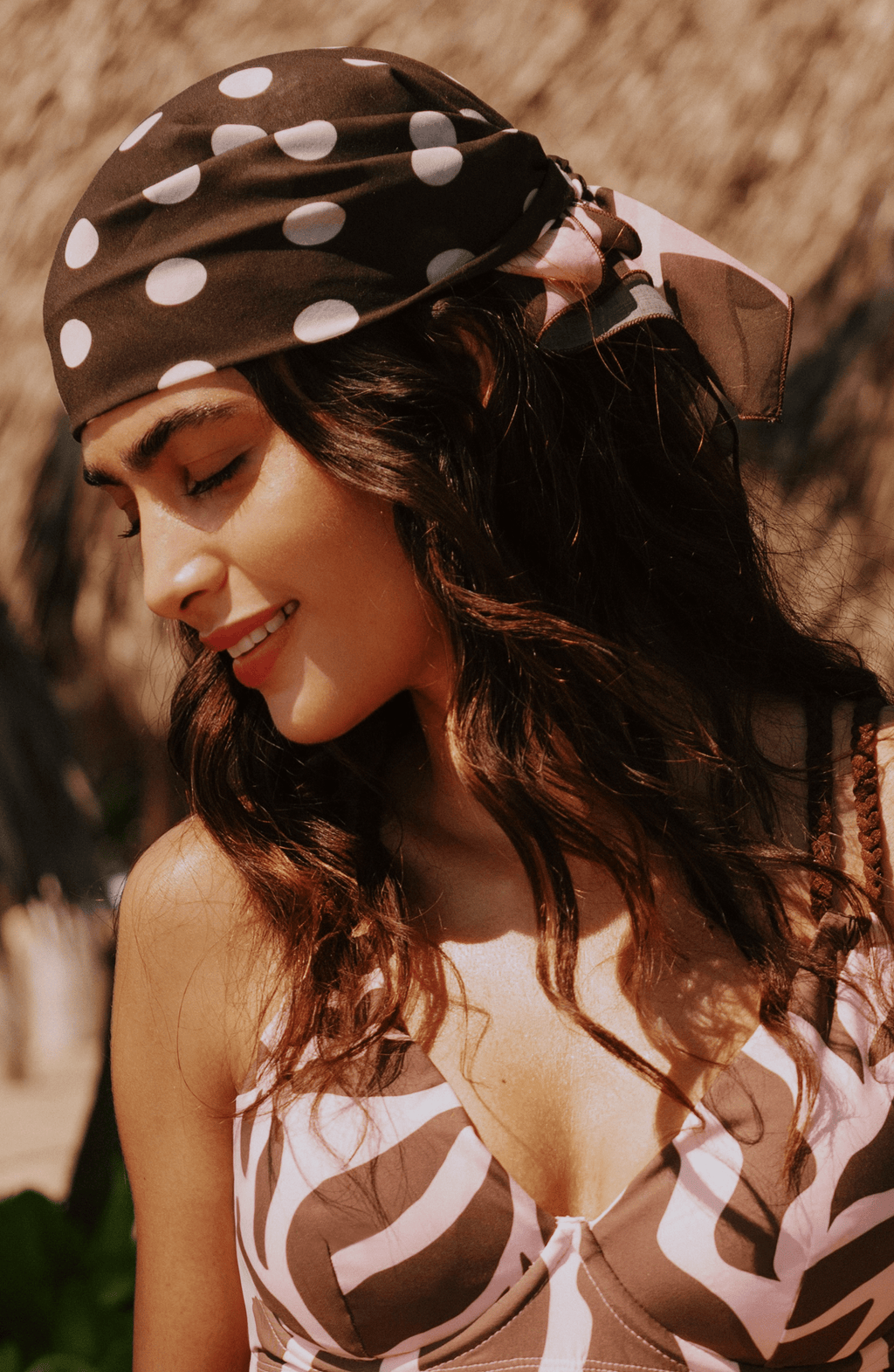 Mascada Estampada Polka Dots, Colección ODISEA - Bari, los mejores trajes de baño y Bikinis. Diseño y tecnología juntos.