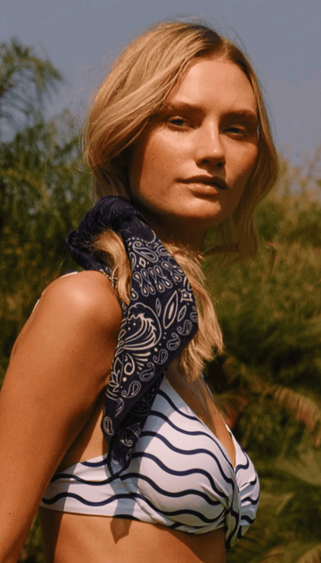 Mascada Olas Paisley , Colección ODISEA - Bari, los mejores trajes de baño y Bikinis. Diseño y tecnología juntos.