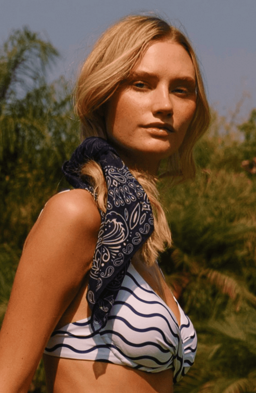 Mascada Olas Paisley , Colección ODISEA - Bari, los mejores trajes de baño y Bikinis. Diseño y tecnología juntos.