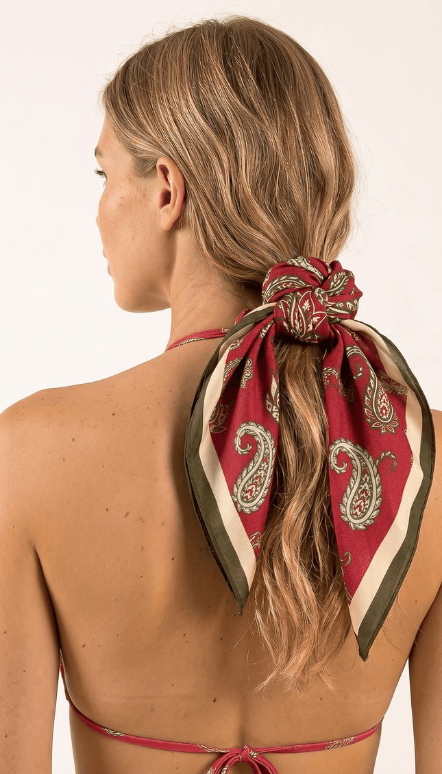 Mascada Paisley , Colección ODISEA sin precio - Bari, los mejores trajes de baño y Bikinis. Diseño y tecnología juntos.