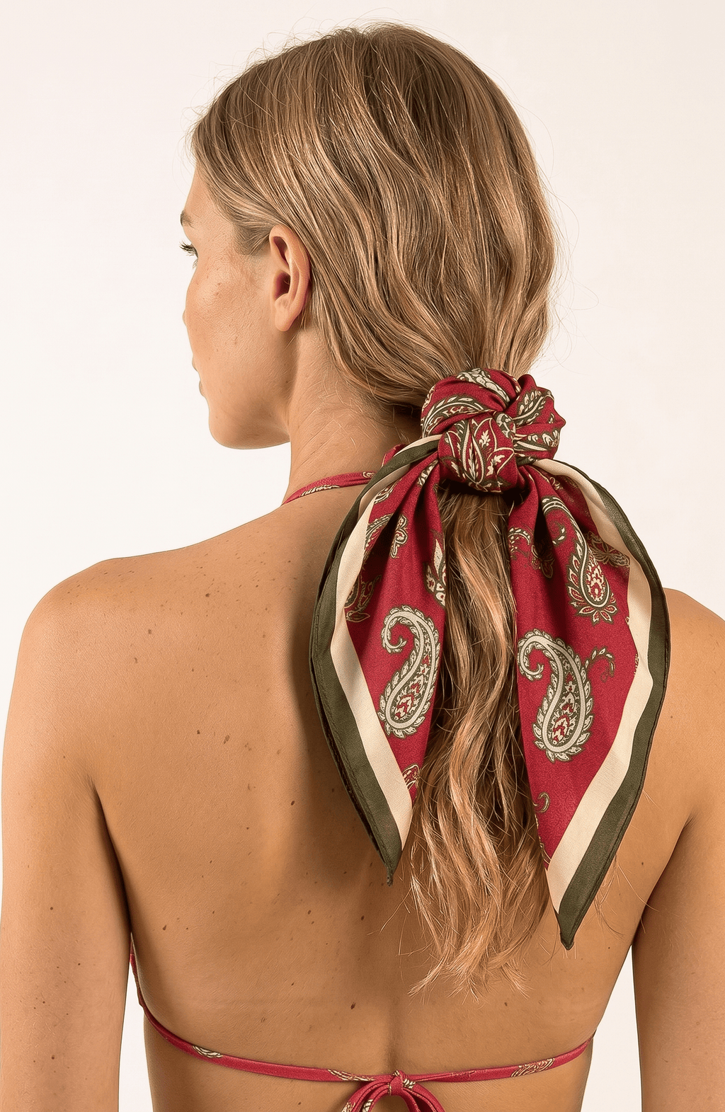 Mascada Paisley , Colección ODISEA sin precio - Bari, los mejores trajes de baño y Bikinis. Diseño y tecnología juntos.