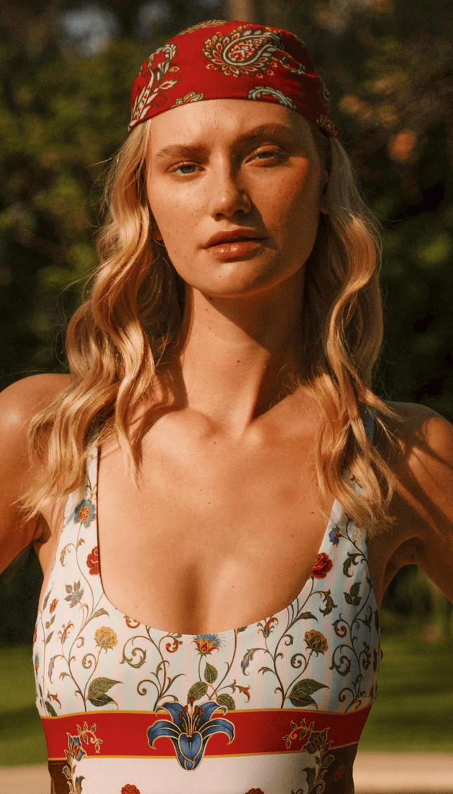 Mascada Paisley , Colección ODISEA sin precio - Bari, los mejores trajes de baño y Bikinis. Diseño y tecnología juntos.