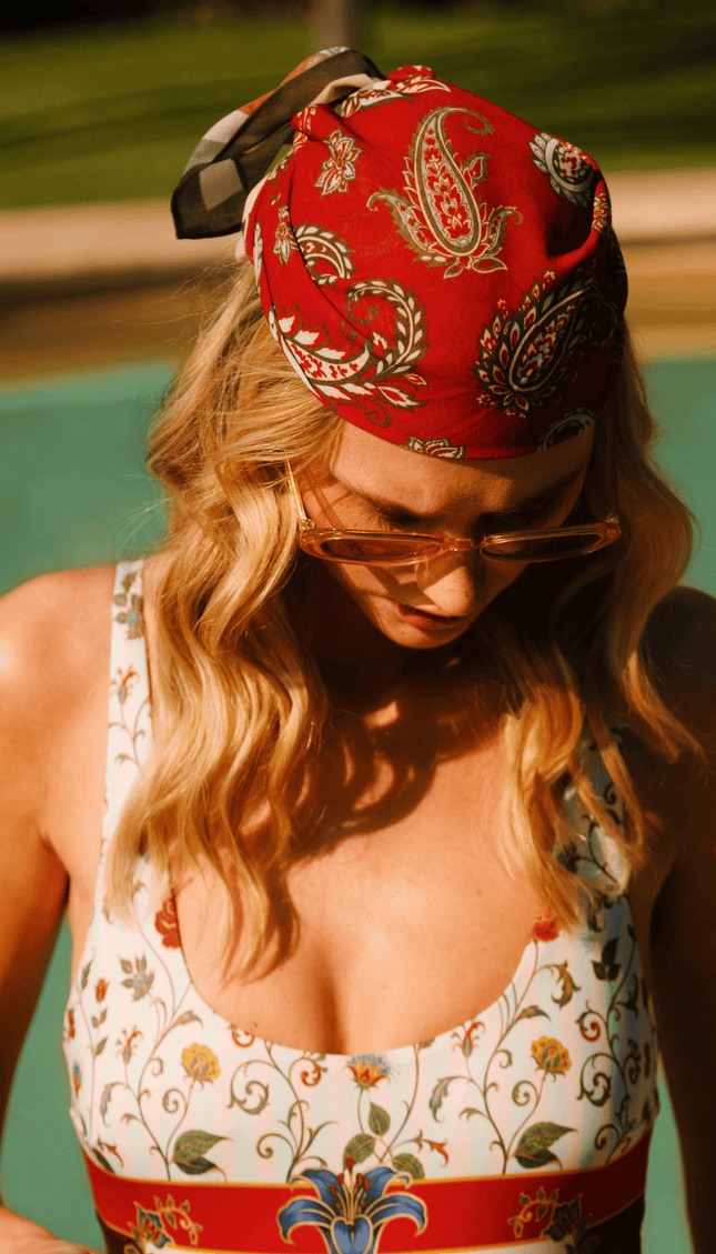 Mascada Paisley , Colección ODISEA sin precio - Bari, los mejores trajes de baño y Bikinis. Diseño y tecnología juntos.