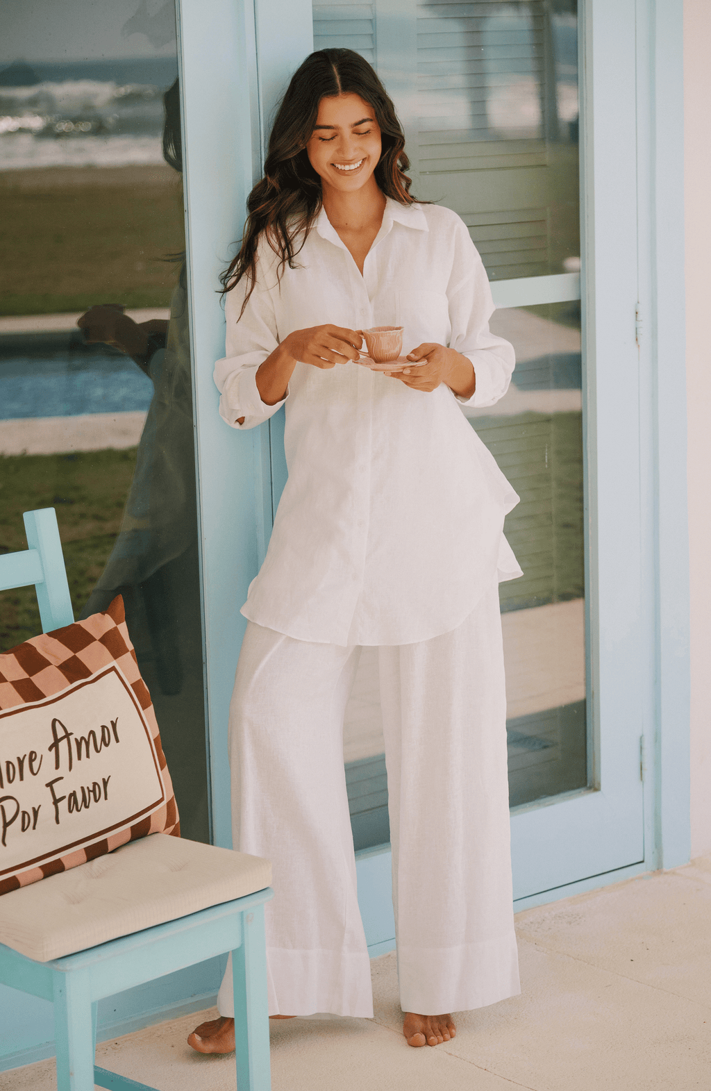 Pantalón Blanco Lino, Colección ODISEA - Bari, los mejores trajes de baño y Bikinis. Diseño y tecnología juntos.