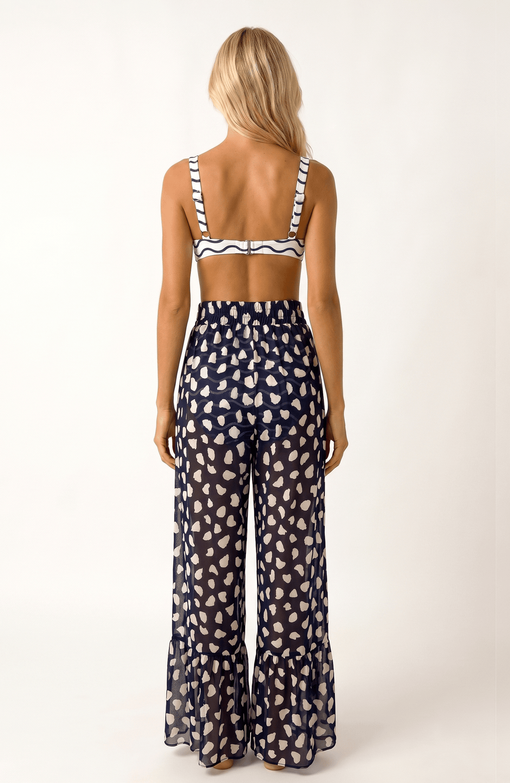 Pantalón Olas Safari, Colección ODISEA - Bari, los mejores trajes de baño y Bikinis. Diseño y tecnología juntos.