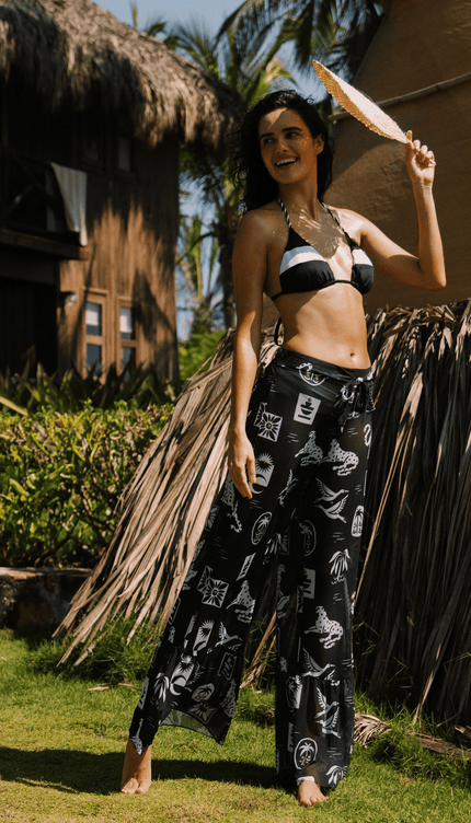 Pantalón Tropical Midnight , Colección Pacífico - Bari, los mejores trajes de baño y Bikinis. Diseño y tecnología juntos.