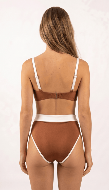 Panty Alta de Bikini, Colección ODISEA - Bari, los mejores trajes de baño y Bikinis. Diseño y tecnología juntos.
