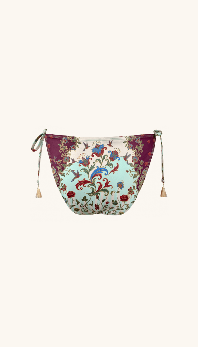 Panty Amarre Paisley Floral , Colección ODISEA - Bari, los mejores trajes de baño y Bikinis. Diseño y tecnología juntos.