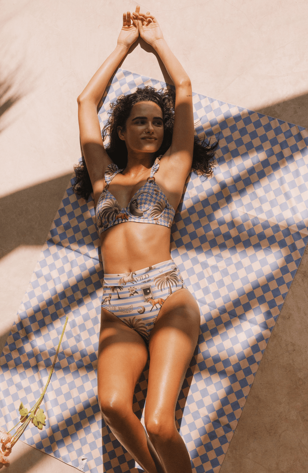 Panty de Bikini Alta Mystic Journey, Colección Pacífico - Bari, los mejores trajes de baño y Bikinis. Diseño y tecnología juntos.