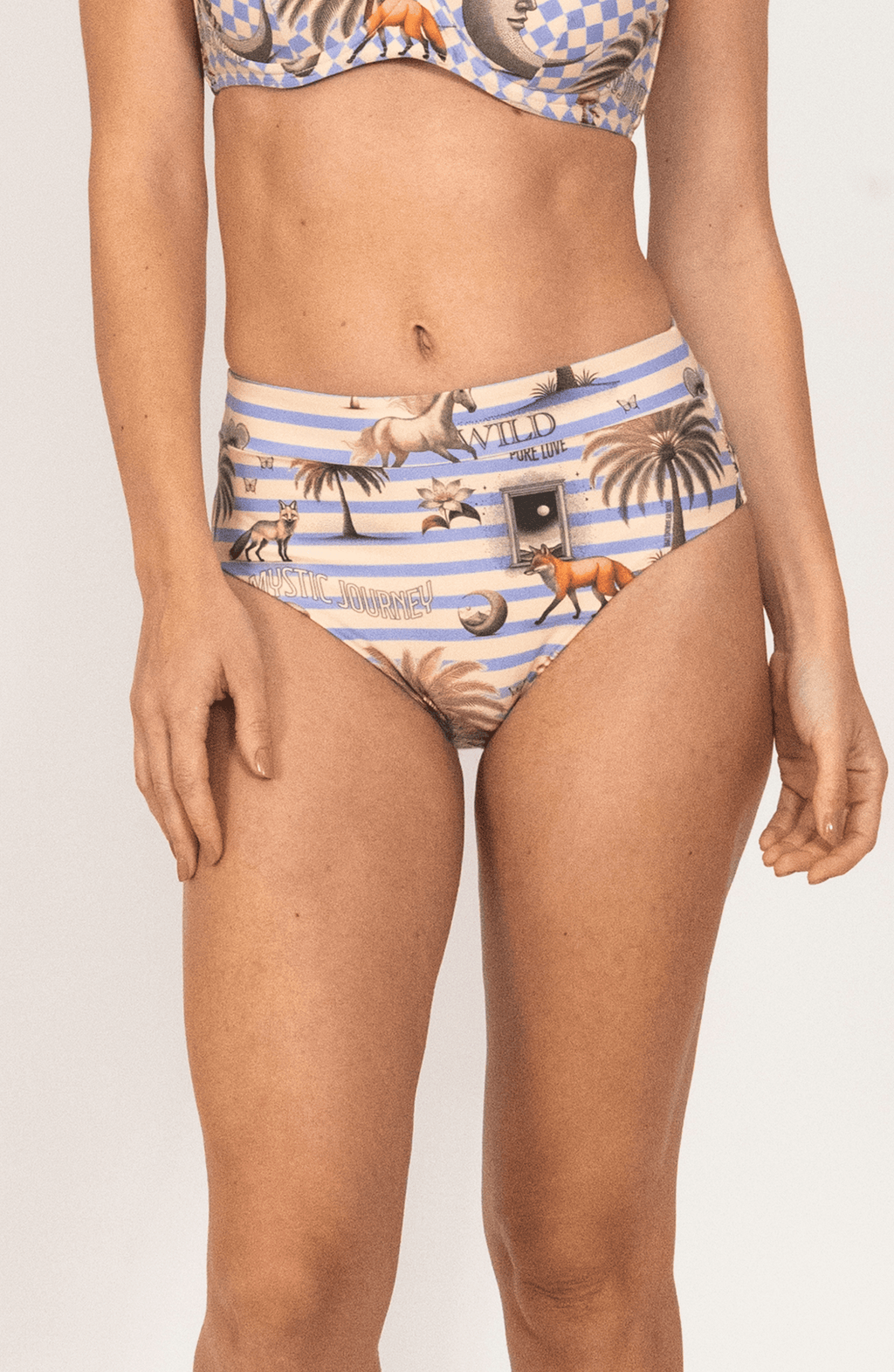 Panty de Bikini Alta Mystic Journey, Colección Pacífico - Bari, los mejores trajes de baño y Bikinis. Diseño y tecnología juntos.