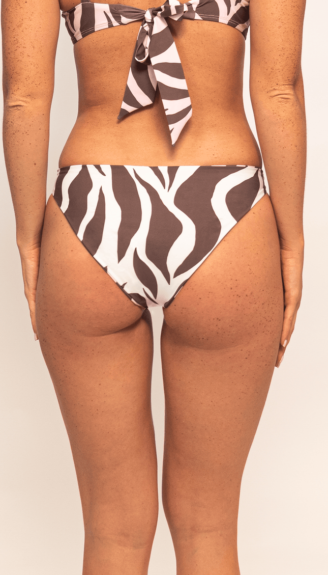 Panty de Bikini Animal Print Reversible, Colección ODISEA - Bari, los mejores trajes de baño y Bikinis. Diseño y tecnología juntos.