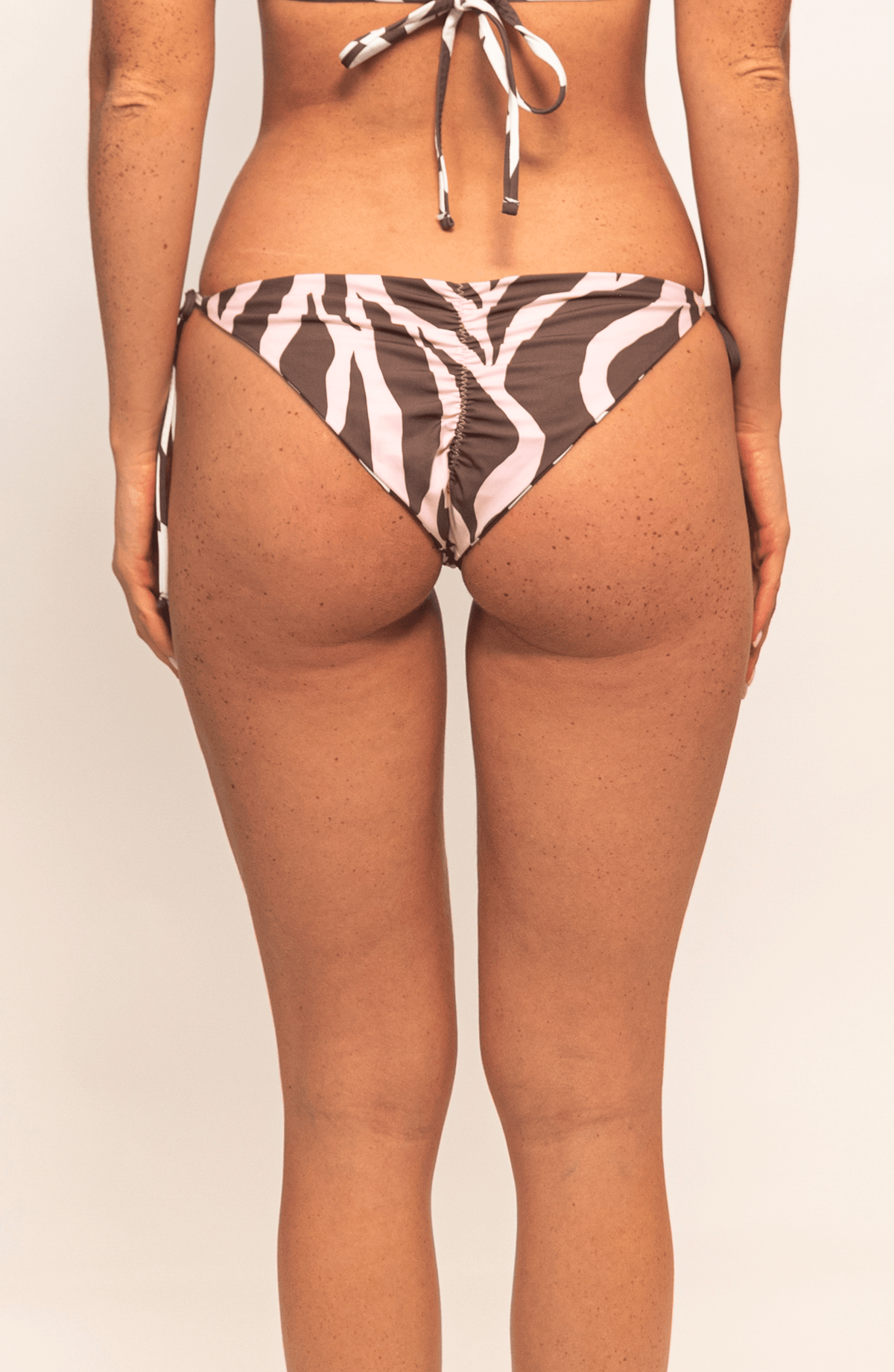 Panty de Bikini Animal Print Reversible, Colección ODISEA - Bari, los mejores trajes de baño y Bikinis. Diseño y tecnología juntos.