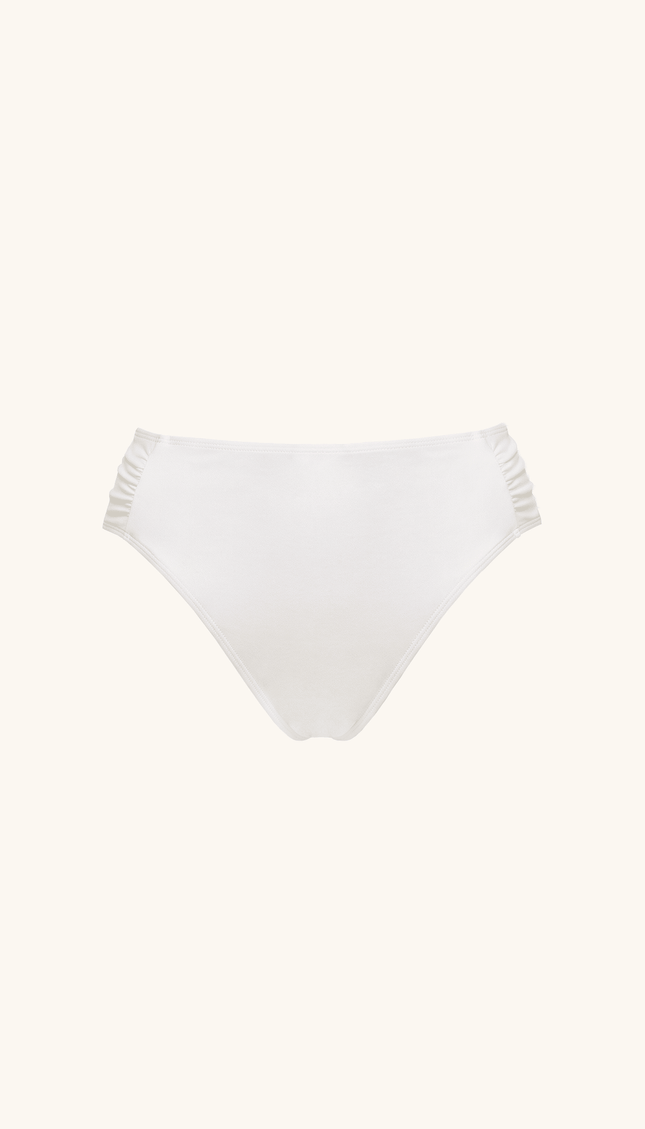 Panty de Bikini Cloud Dancer, Colección ODISEA - Bari, los mejores trajes de baño y Bikinis. Diseño y tecnología juntos.