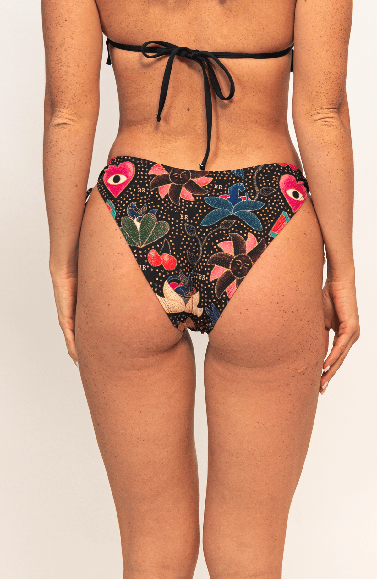 Panty de Bikini , Colección Alma Frutal - Bari, los mejores trajes de baño y Bikinis. Diseño y tecnología juntos.