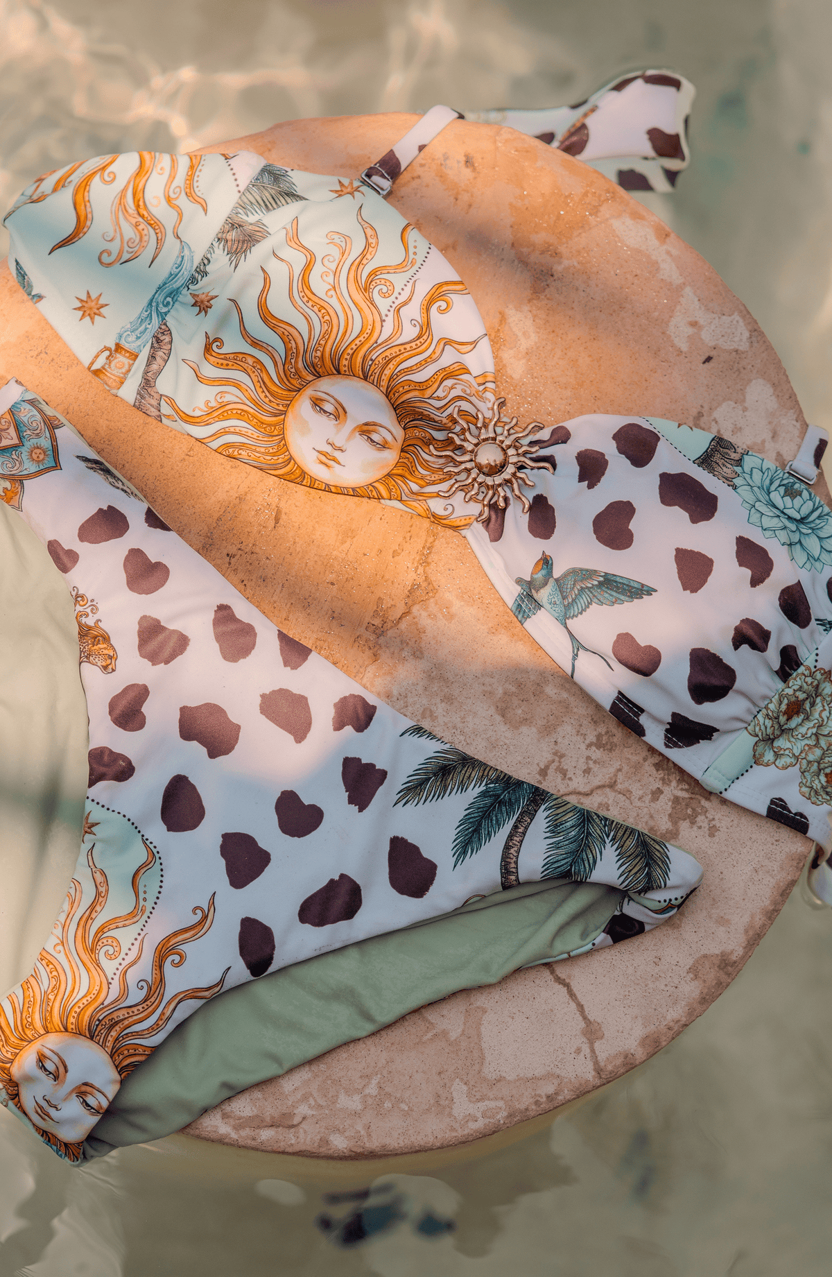 Panty de Bikini , Colección Alquimia - Bari, los mejores trajes de baño y Bikinis. Diseño y tecnología juntos.