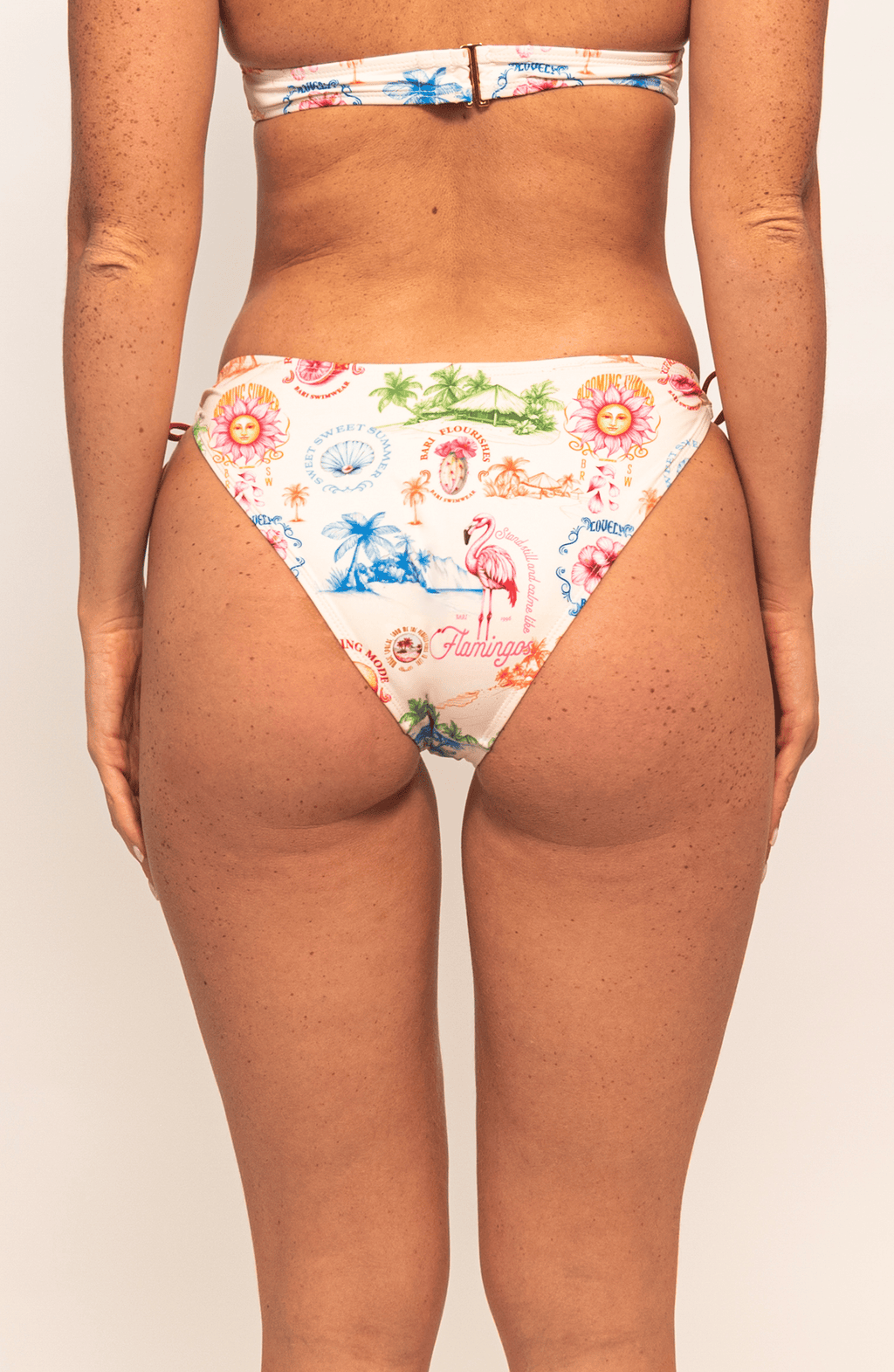 Panty de Bikini Tropical , Colección Alma Frutal - Bari, los mejores trajes de baño y Bikinis. Diseño y tecnología juntos.