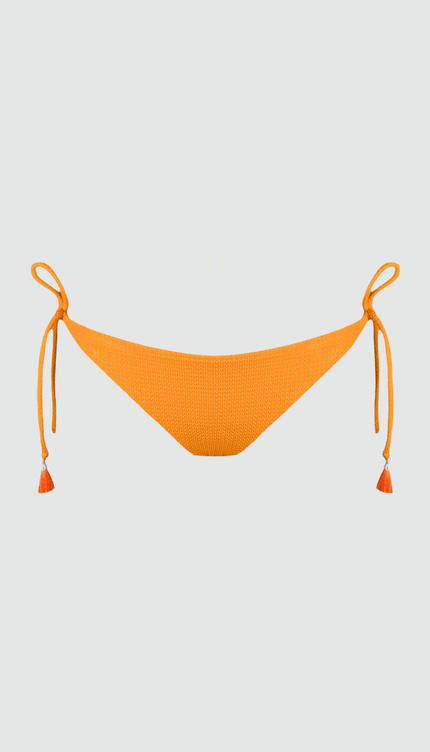 Panty Normal Bikini Naranja ESSENTIALS Bailando Entre Palmas - Bari, los mejores trajes de baño y Bikinis. Diseño y tecnología juntos.