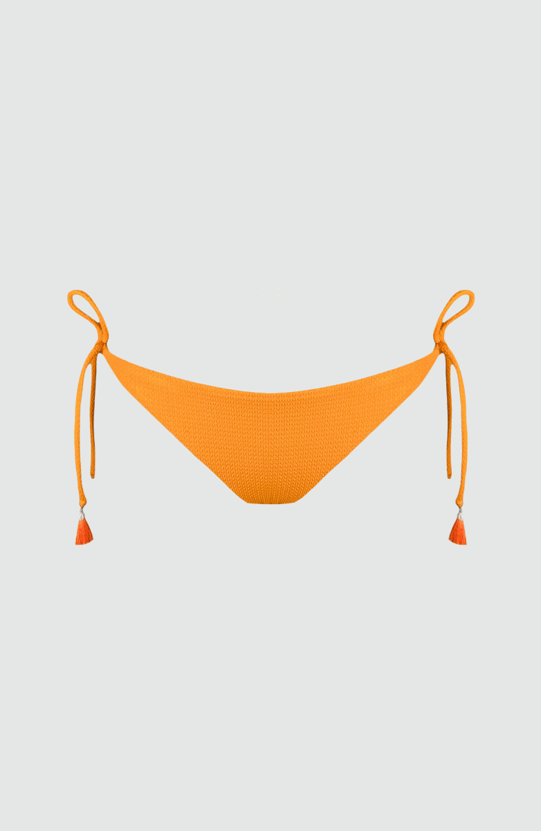 Panty Normal Bikini Naranja ESSENTIALS Bailando Entre Palmas - Bari, los mejores trajes de baño y Bikinis. Diseño y tecnología juntos.